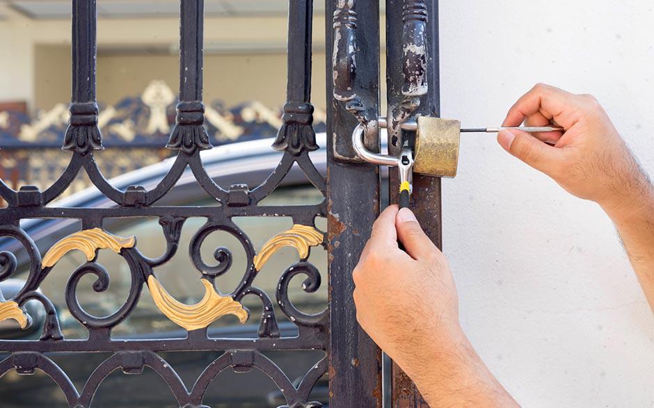 ouvrir une porte sans clé Vernouillet