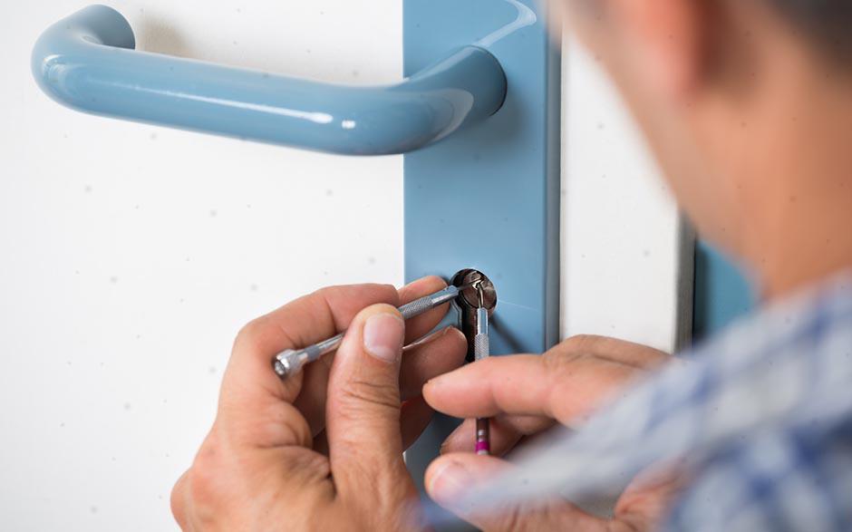 ouvrir une porte sans clé Martigues