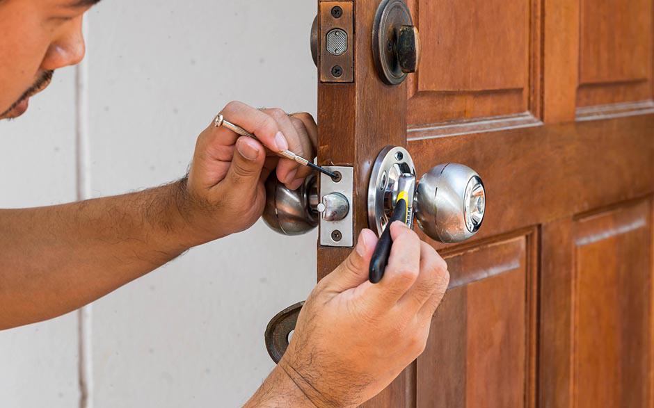 ouvrir une porte sans clé Martigues